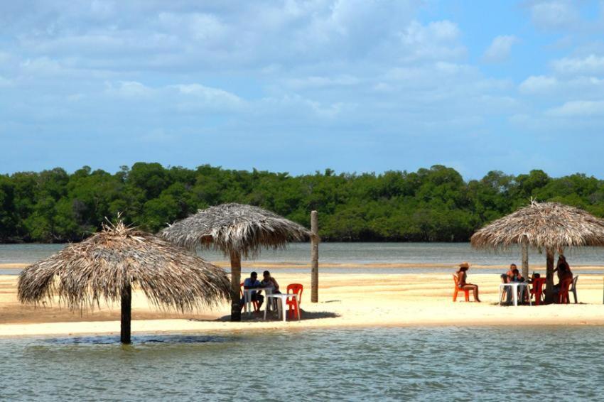Oceano Azul Hospedagens A 50 M Da Orla-Passarela Do Caranguejo Villa Aracaju Luaran gambar